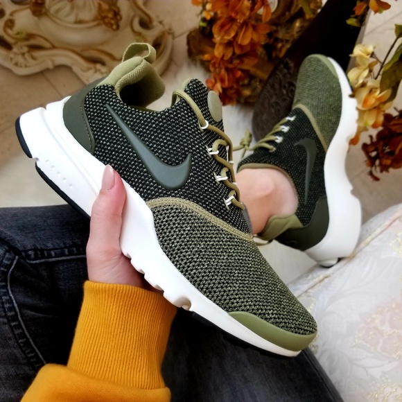 nike presto fly olive